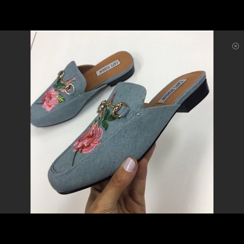 DEMIN FLORAL EMBROIDERED MULE FLATS - Picture 4 of 6